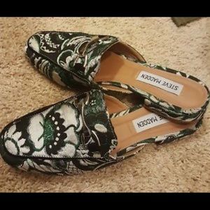 Steve Madden flats loafers chess